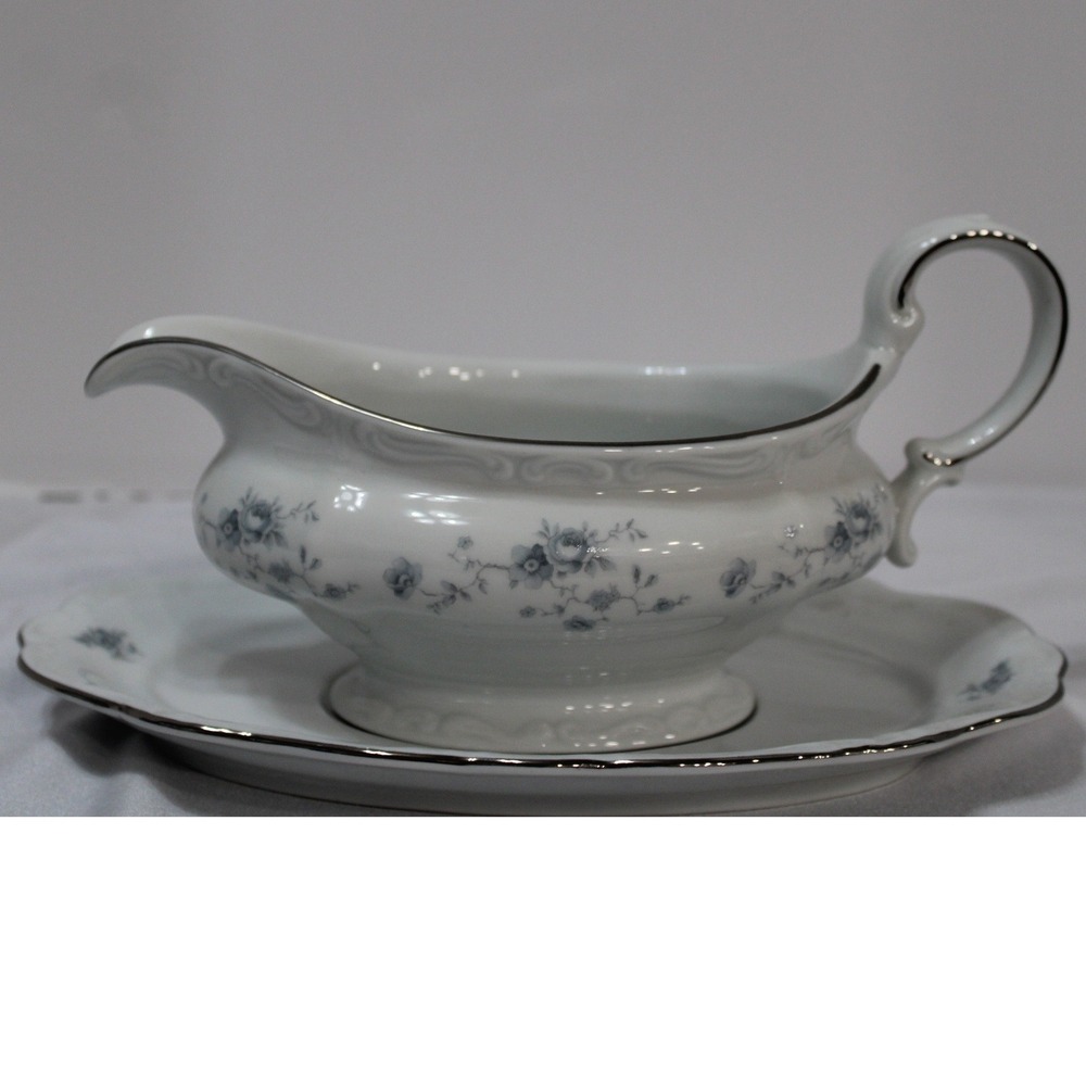 Johann Haviland Blue Garland Gravy Boat and Tray Bavaria Germany Fine China VTG